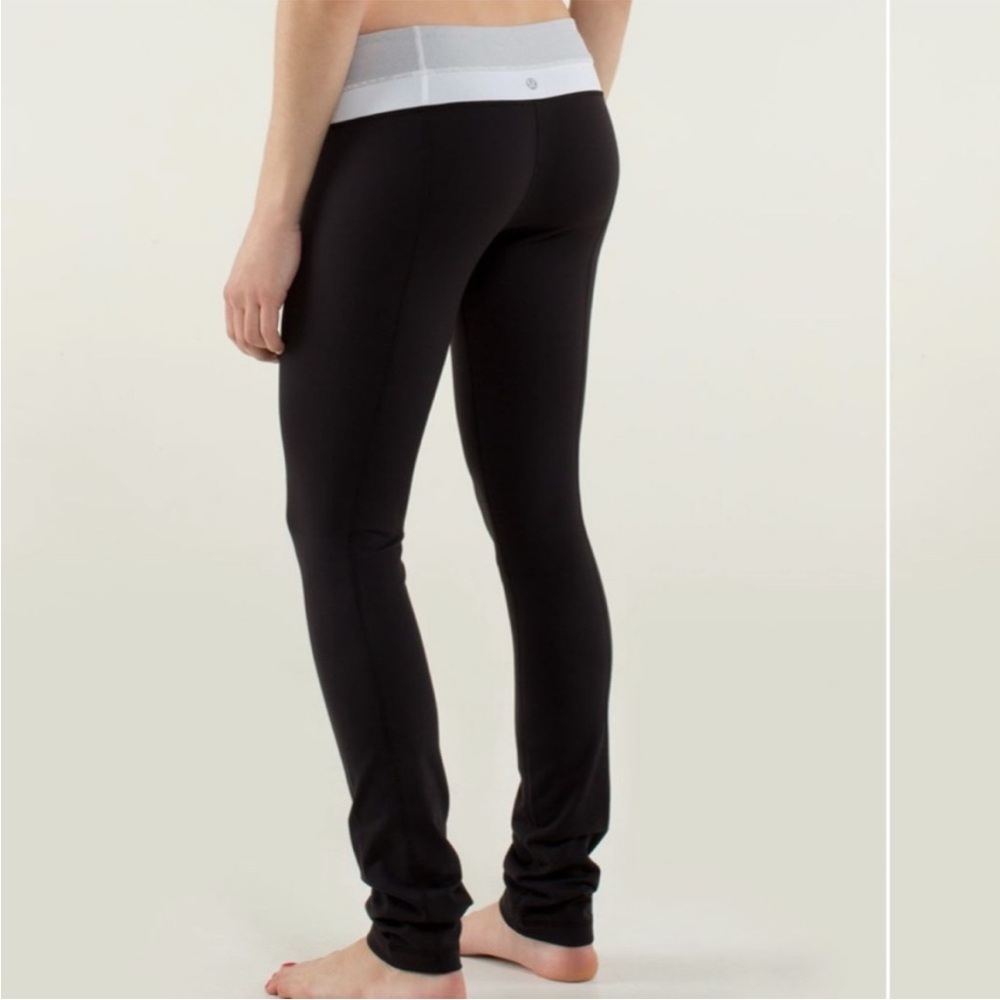 Lululemon Skinny Groove Pant *Full-On Luon
Wee Stripe White Heathered Medium